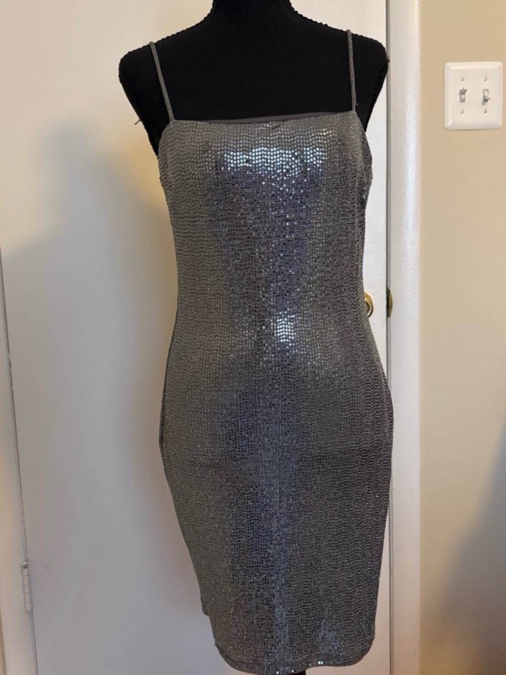 Windsor Silver Metallic Mesh Bodycon Midi Dress Size Medium